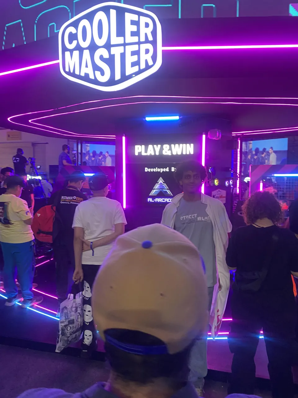 Cooler Master Play & Win: Still going at night