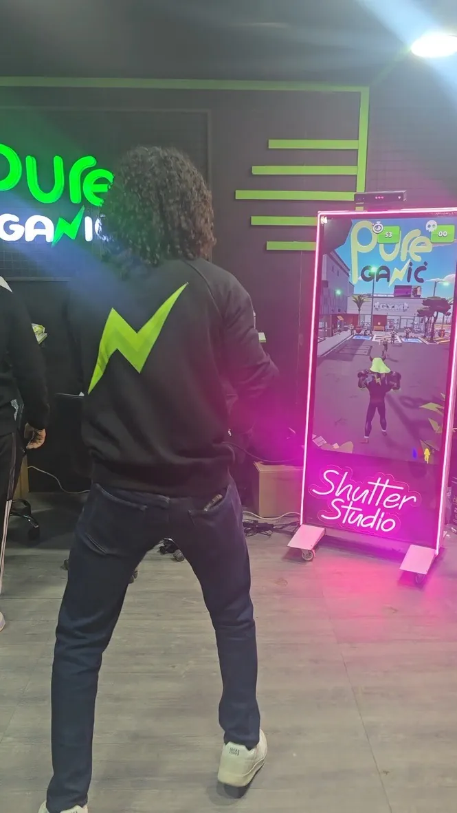 PureGanic Kinect game: At night